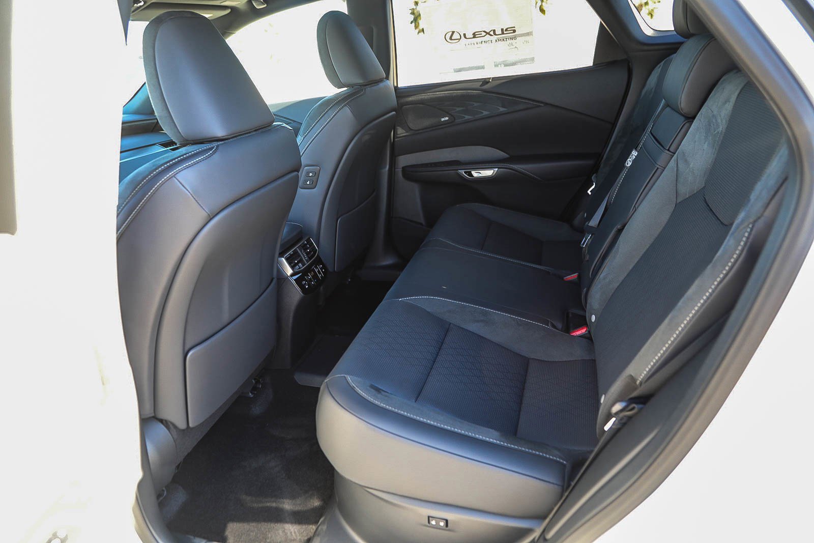 New 2026 Lexus RX 450h 450h+ Luxury image 18