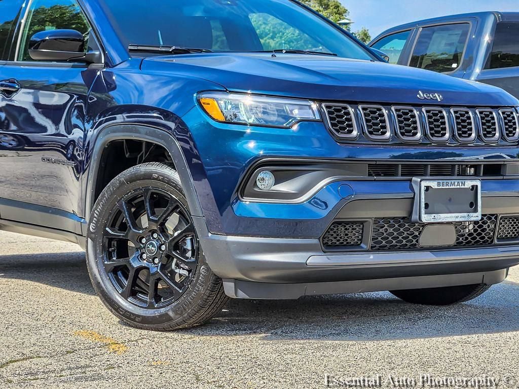 Certified 2026 Jeep Compass Latitude AWD/4WD image 4