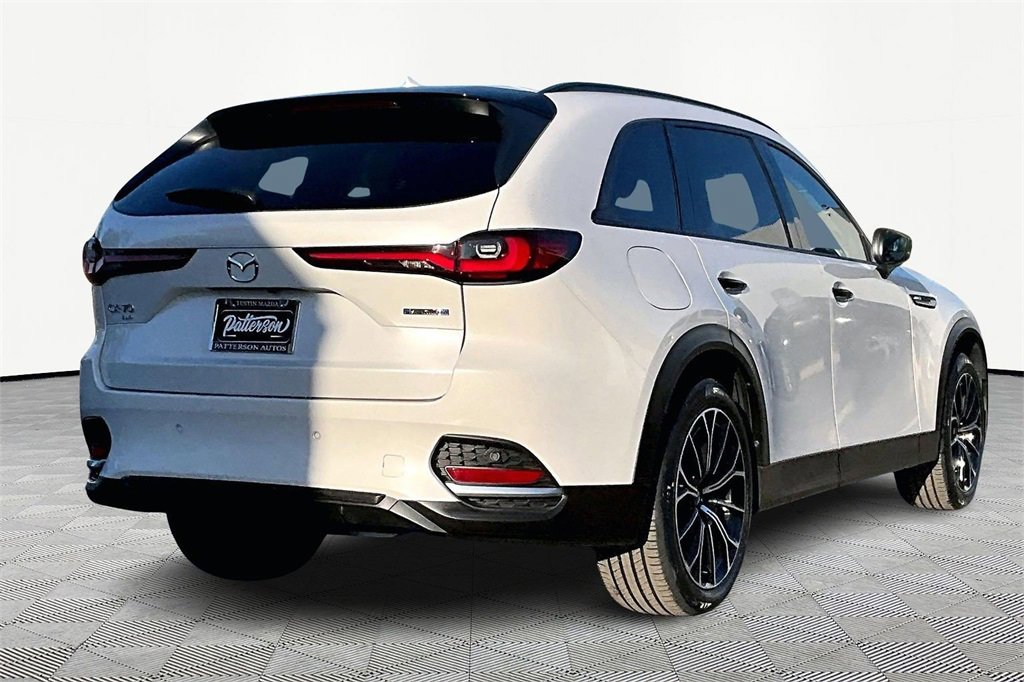 Certified 2025 MAZDA CX-70 Plug-In Hybrid w/ Premium Pkg image 2