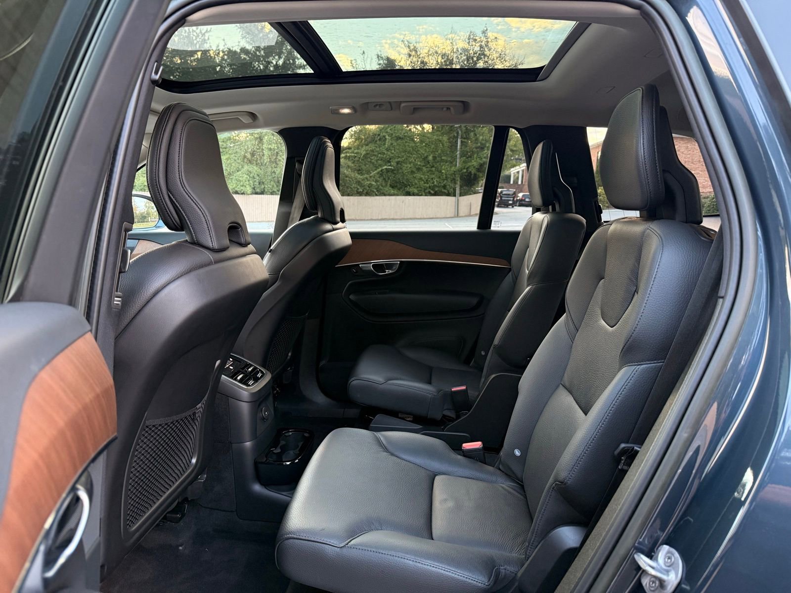 Used 2023 Volvo XC90 T8 Plus image 20