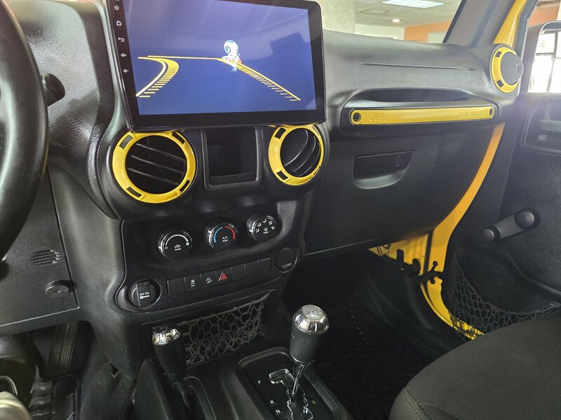 Used 2015 Jeep Wrangler Unlimited Sport w/ Connectivity Group image 14