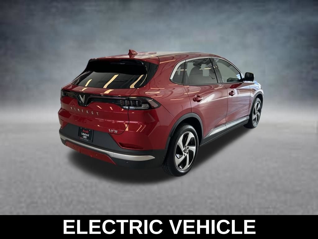 Used 2025 VinFast VF 8 Eco AWD/4WD image 5
