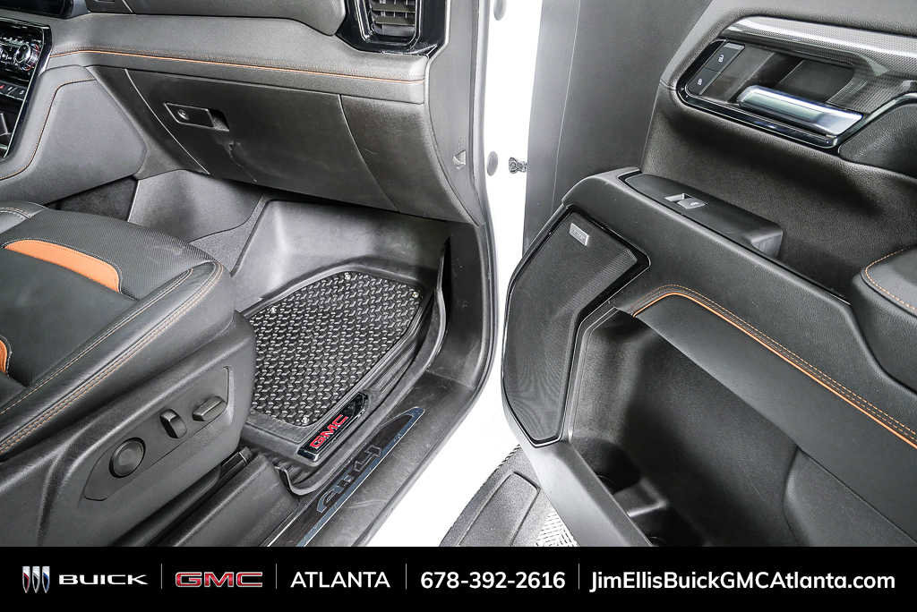 Used 2024 GMC Sierra 2500 AT4 w/ Technology Package AWD/4WD image 22