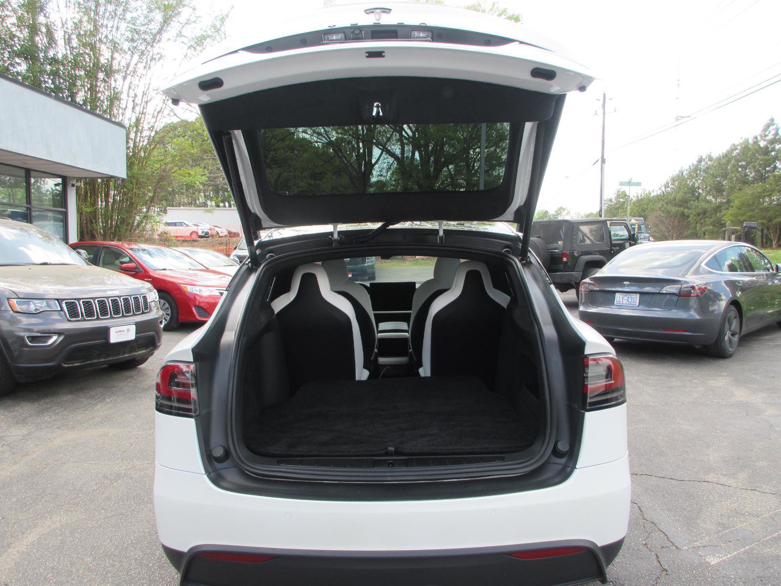 Used 2022 Tesla Model X AWD/4WD image 19