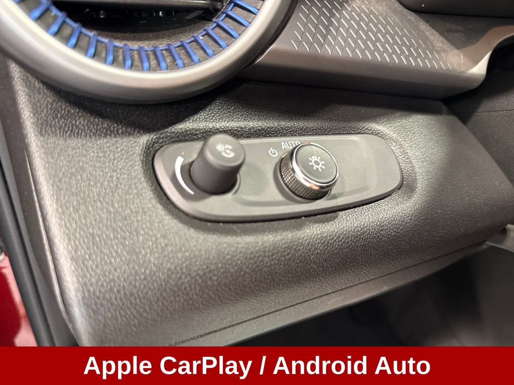 Used 2024 Chevrolet Trax LS w/ LS Convenience Package FWD image 9