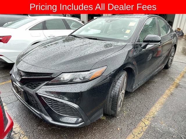 Used 2024 Toyota Camry SE FWD image 1
