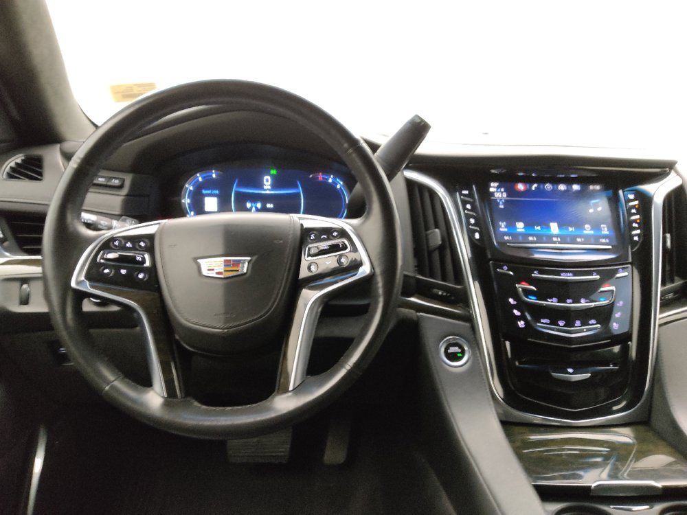 Used 2018 Cadillac Escalade Platinum AWD/4WD image 22
