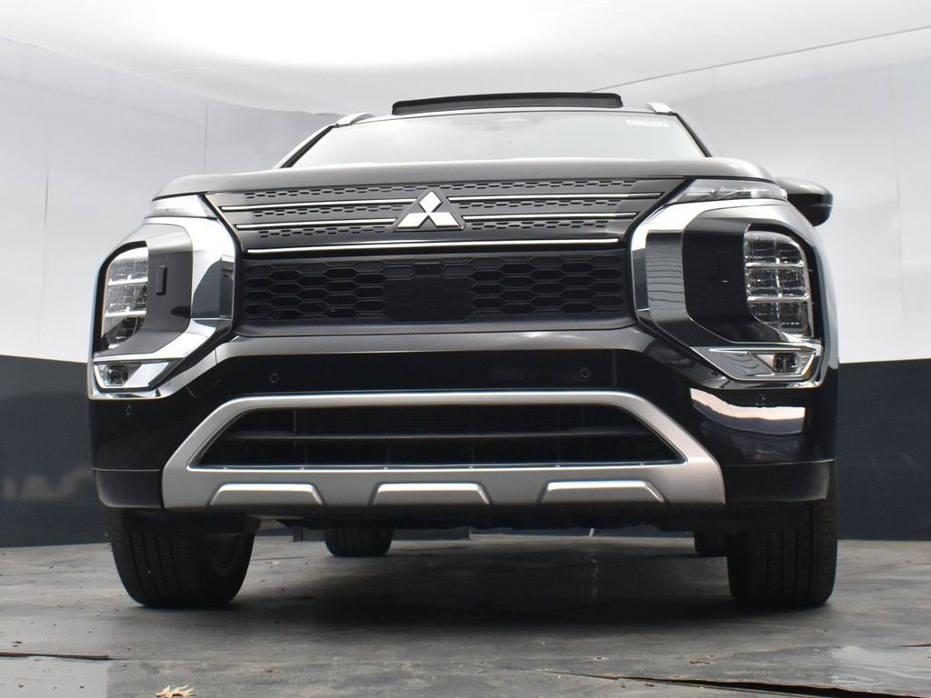 New 2025 Mitsubishi Outlander SEL image 36