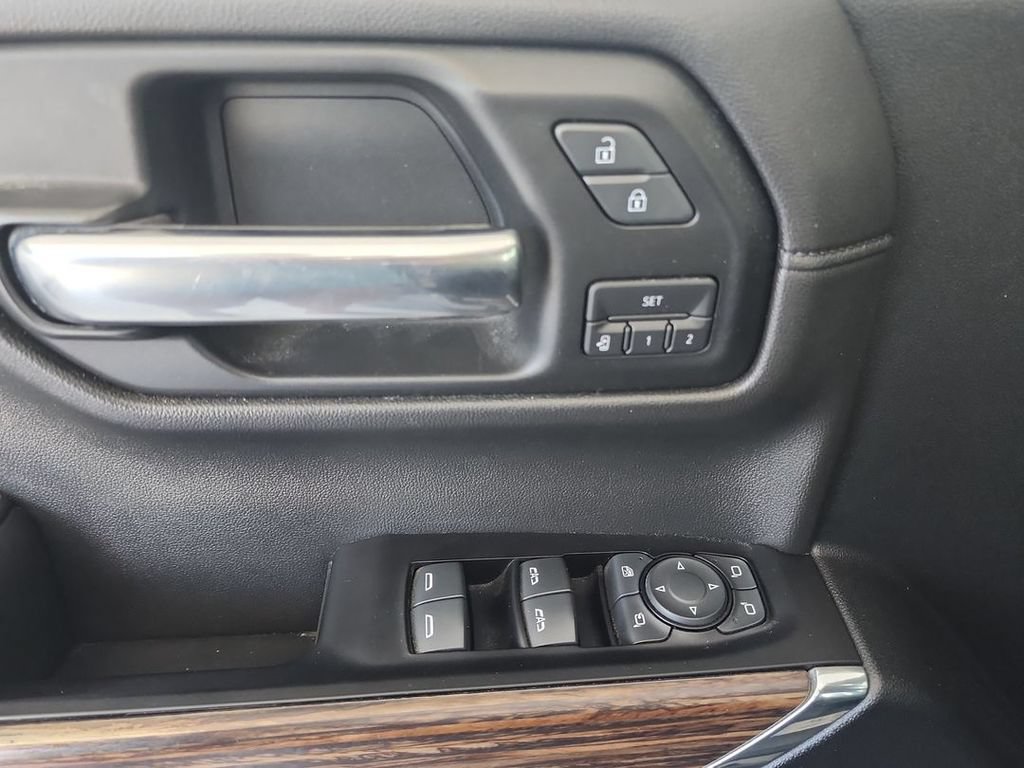 Certified 2019 Chevrolet Silverado 1500 High Country w/ Technology Package AWD/4WD image 23