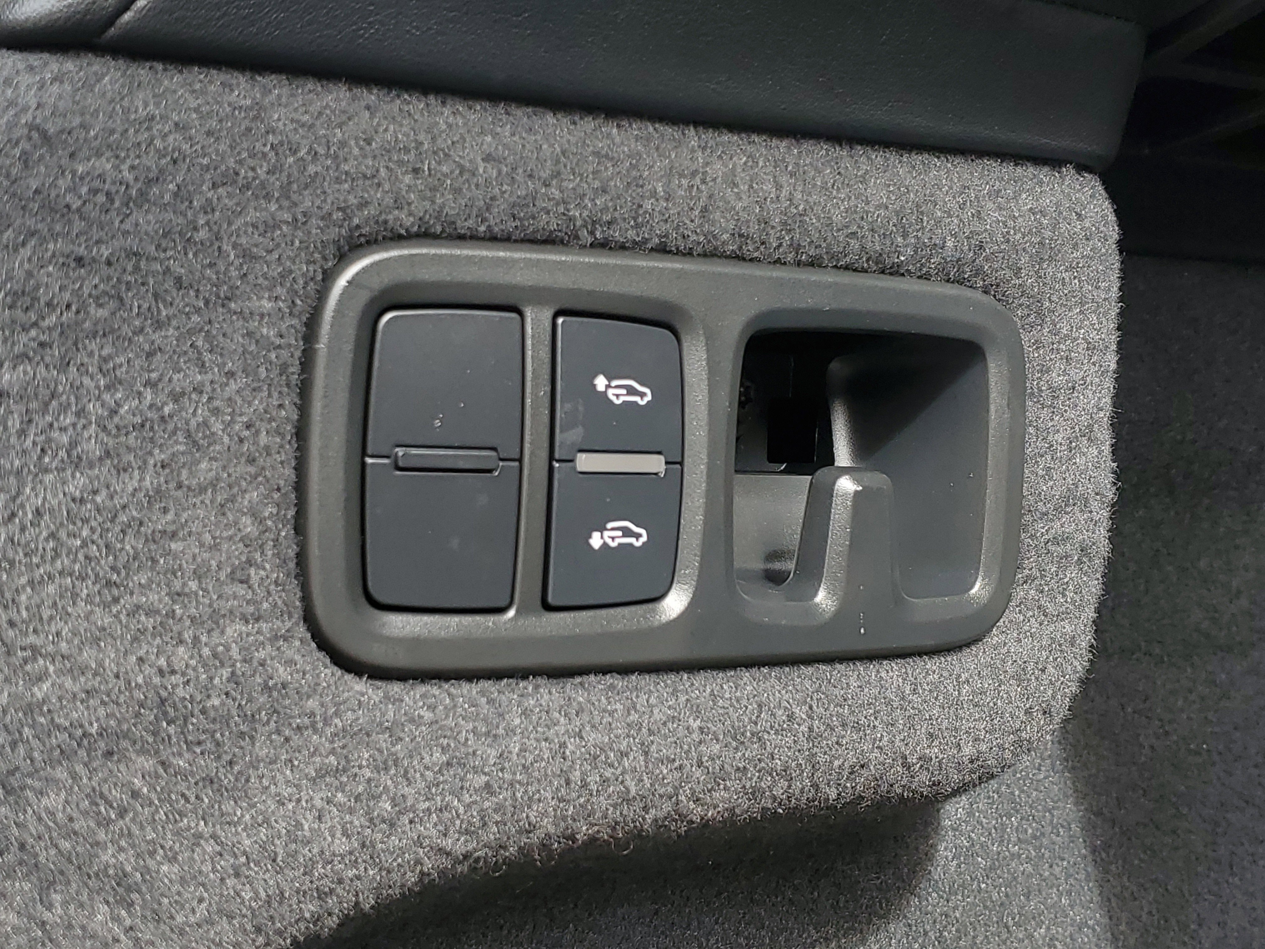 Used 2021 Lamborghini Urus image 11