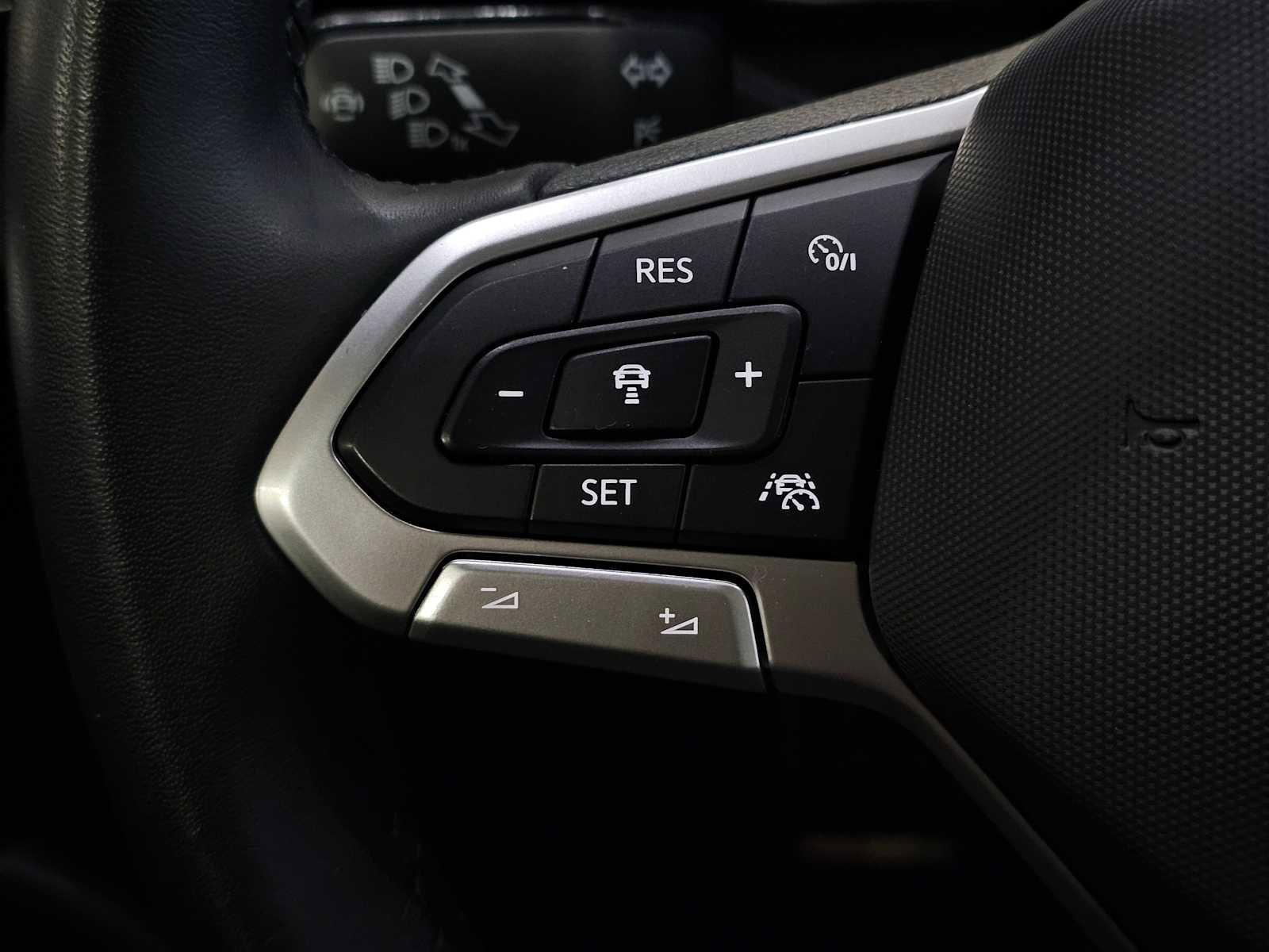 Used 2025 Volkswagen Jetta Sport FWD image 25