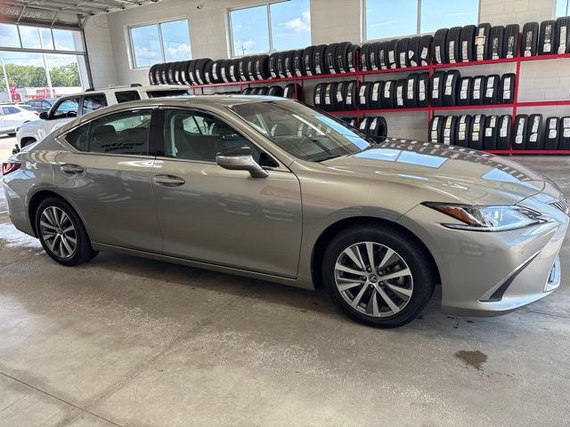 Used 2021 Lexus ES 350 w/ Premium Package FWD image 4