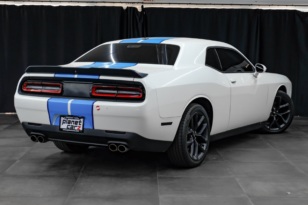 Used 2019 Dodge Challenger SXT w/ Blacktop Package RWD image 8