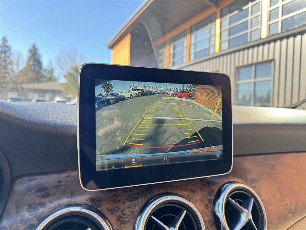 Used 2018 Mercedes-Benz GLA 250 4MATIC image 16