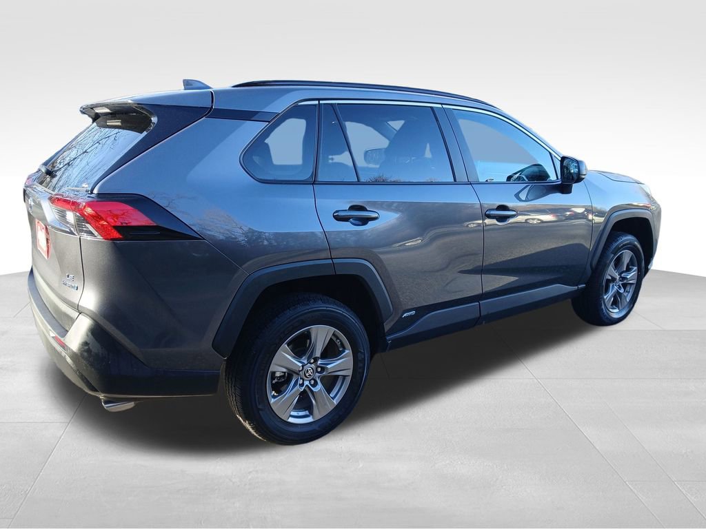 Used 2024 Toyota RAV4 LE image 5
