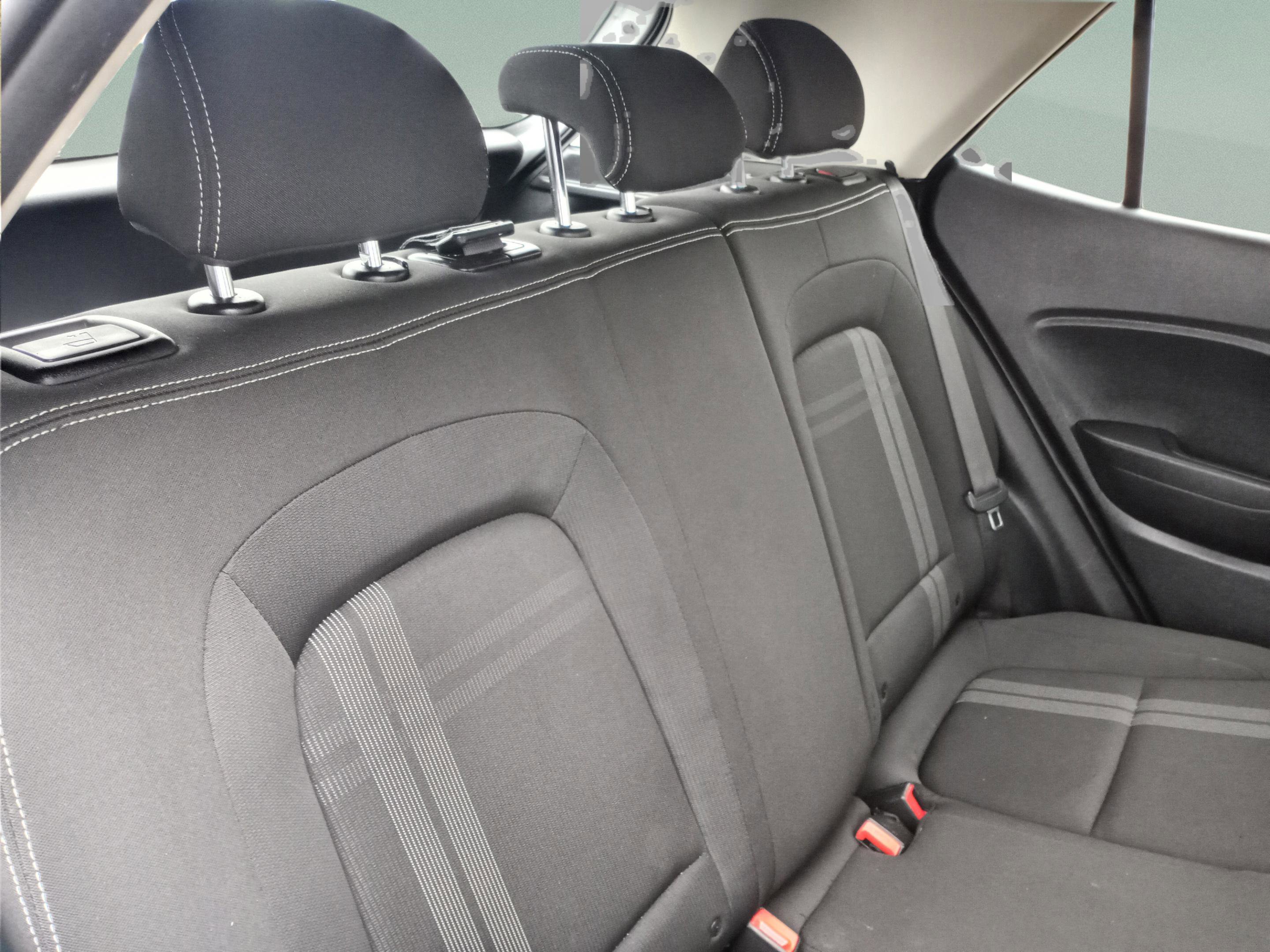 Used 2022 Hyundai Venue SEL w/ Cargo Package image 32