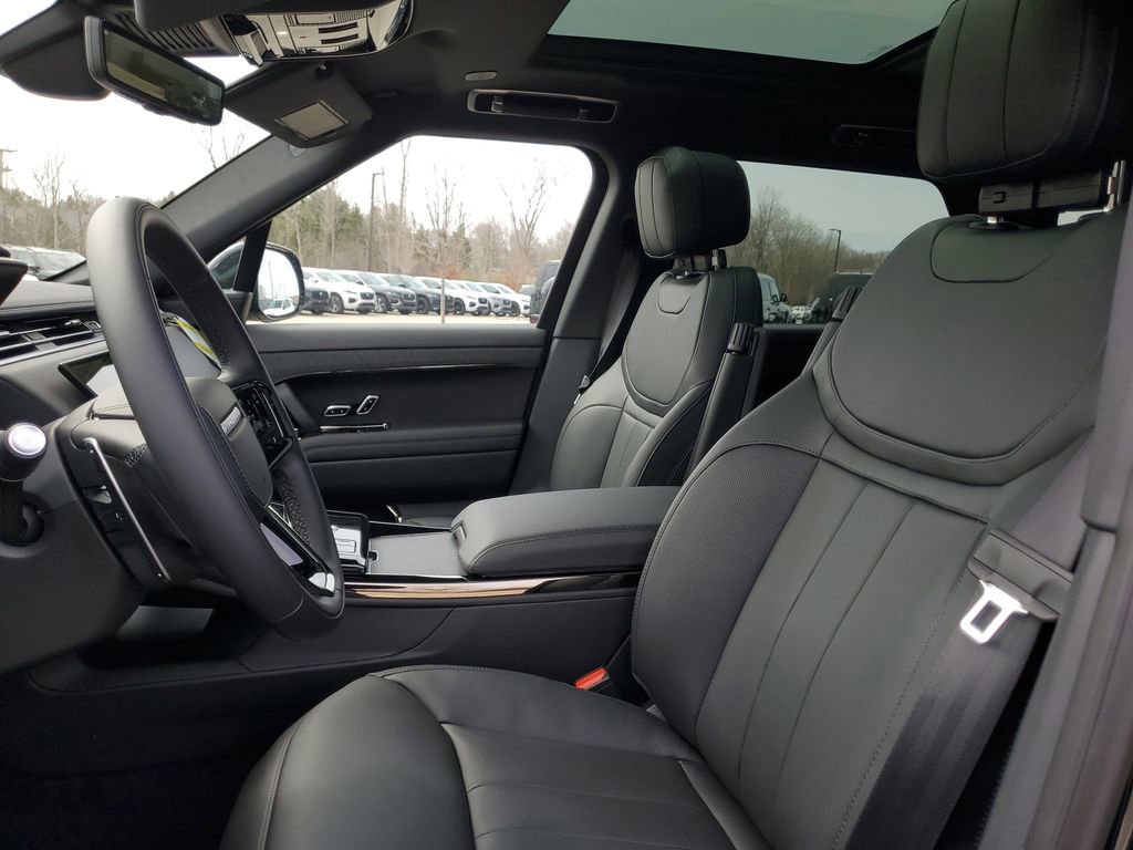 New 2026 Land Rover Range Rover Sport Dynamic SE AWD/4WD image 9