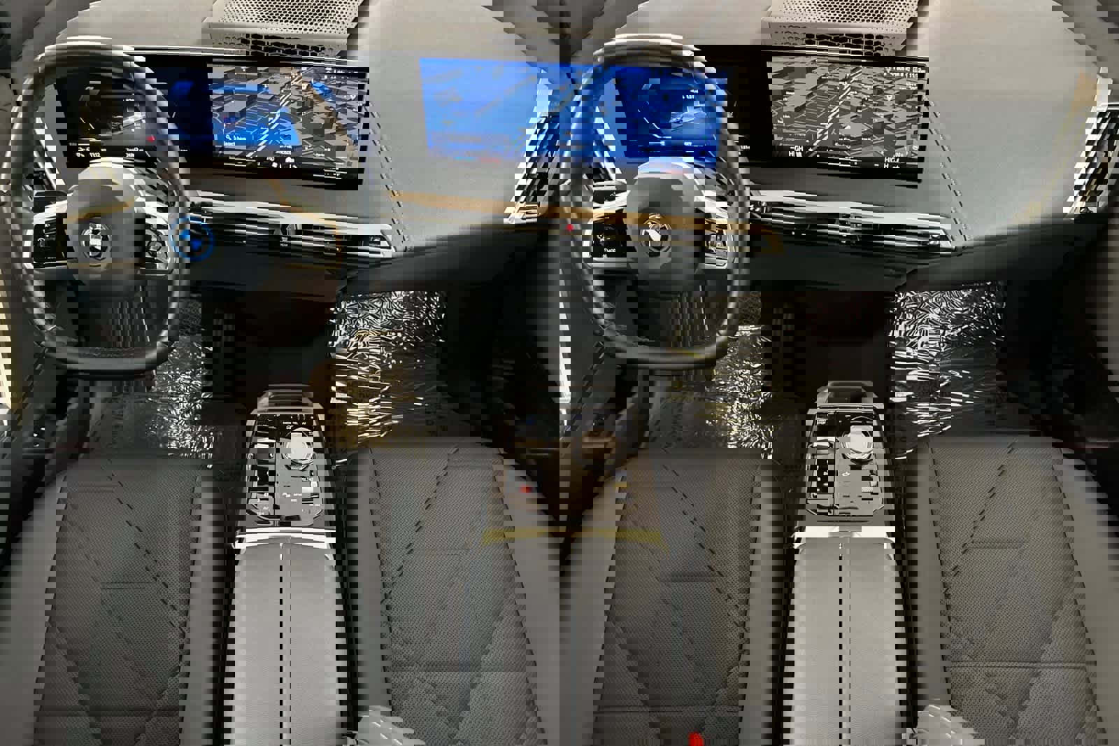 Used 2024 BMW iX xDrive50 w/ Sport Package image 3