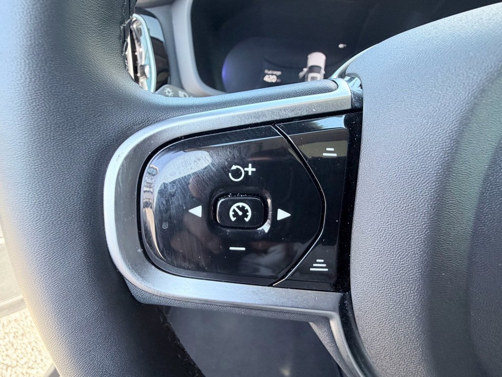 Used 2025 Volvo V60 B5 Cross Country Plus image 14