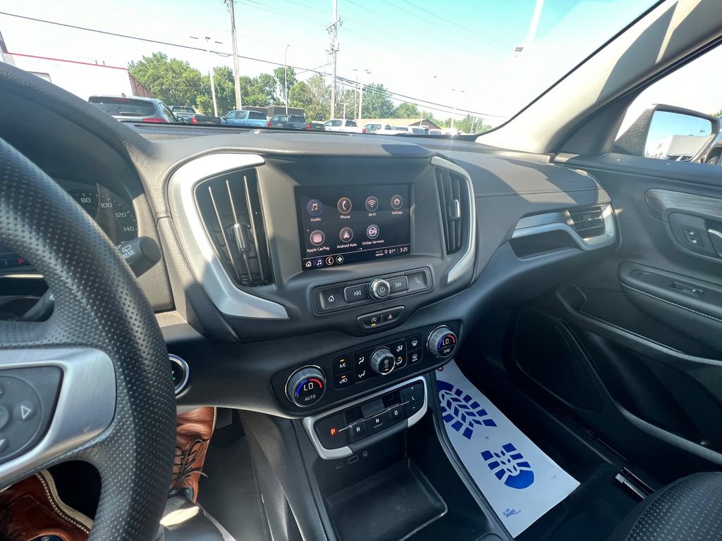 Used 2024 GMC Terrain SLE w/ Driver Convenience Package FWD image 23