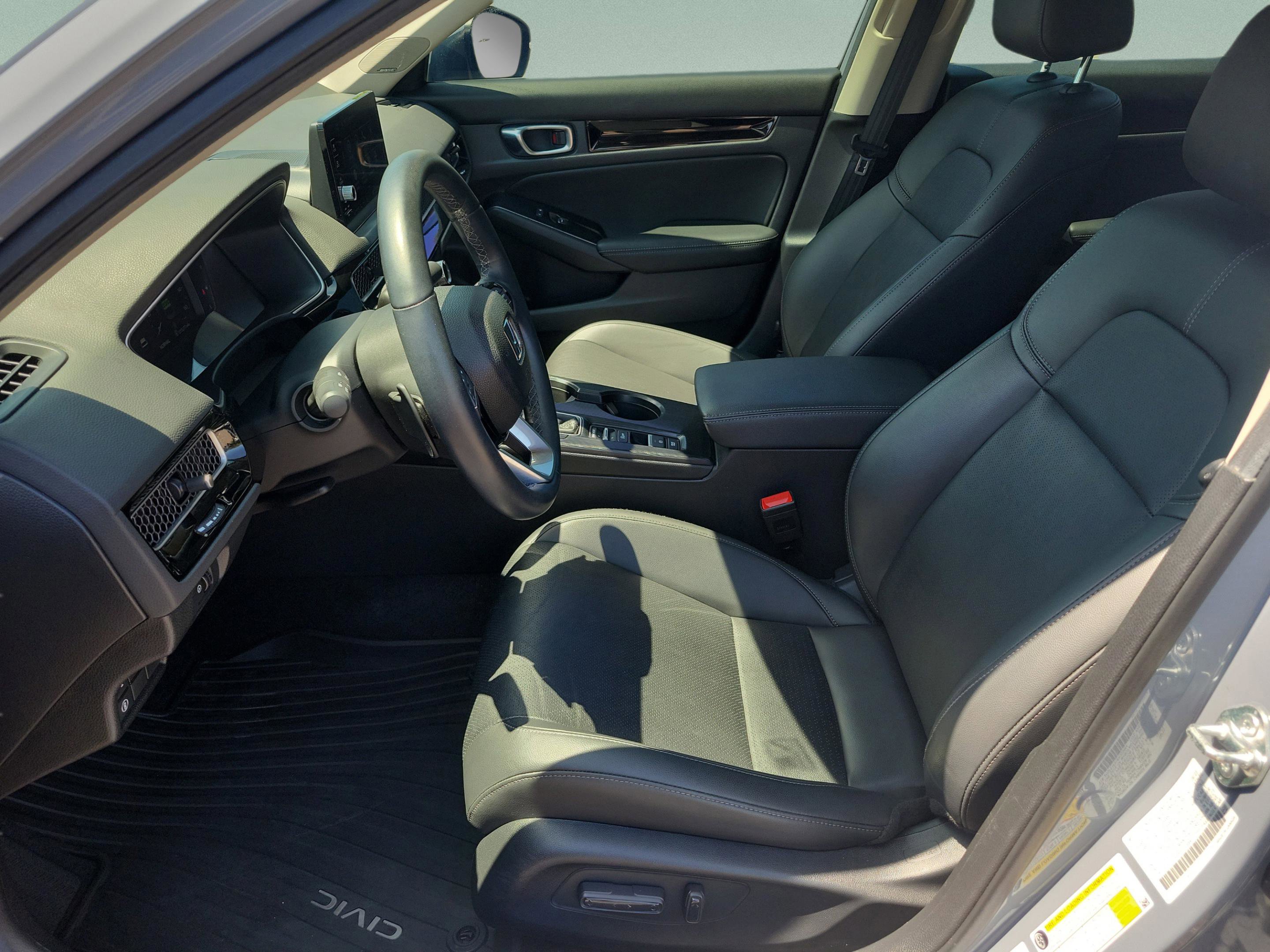 Used 2024 Honda Civic Touring image 25