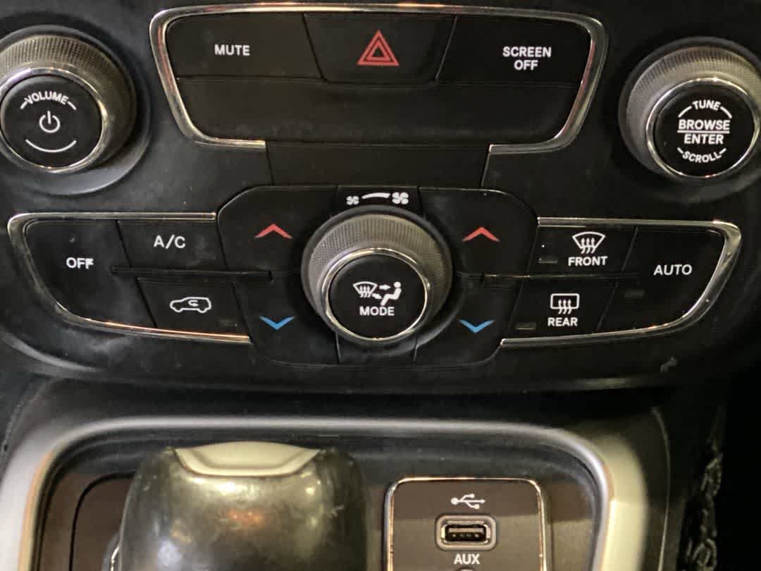 Used 2018 Jeep Compass Latitude w/ Popular Equipment Group AWD/4WD image 21