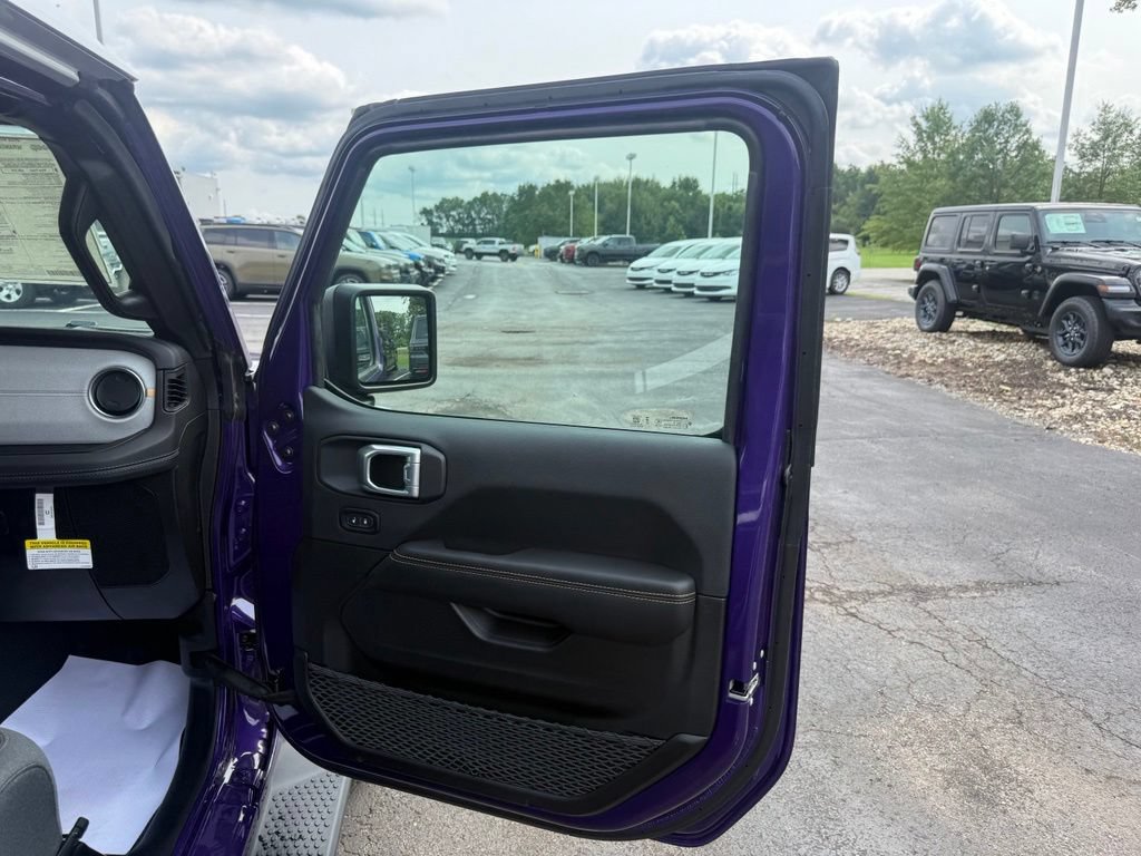 New 2026 Jeep Wrangler Unlimited Sahara w/ Whitecap Package AWD/4WD image 56