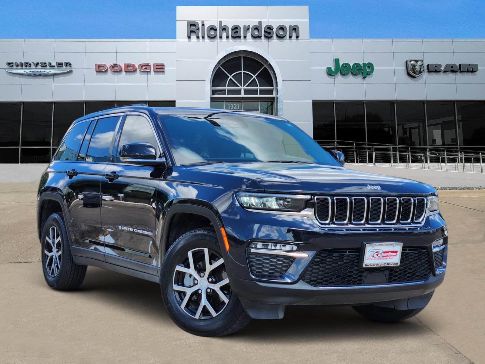 Used 2024 Jeep Grand Cherokee Limited