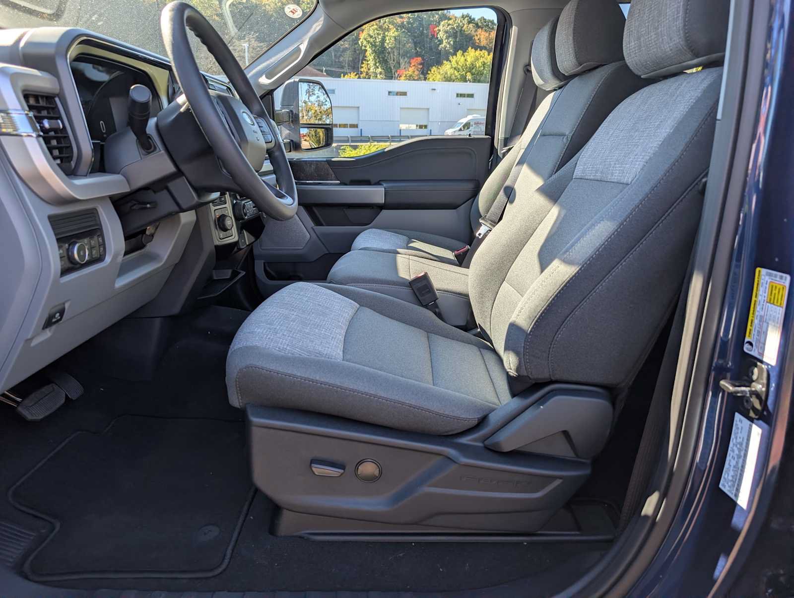 New 2027 Ford F350 XLT w/ XLT Premium Package AWD/4WD image 13