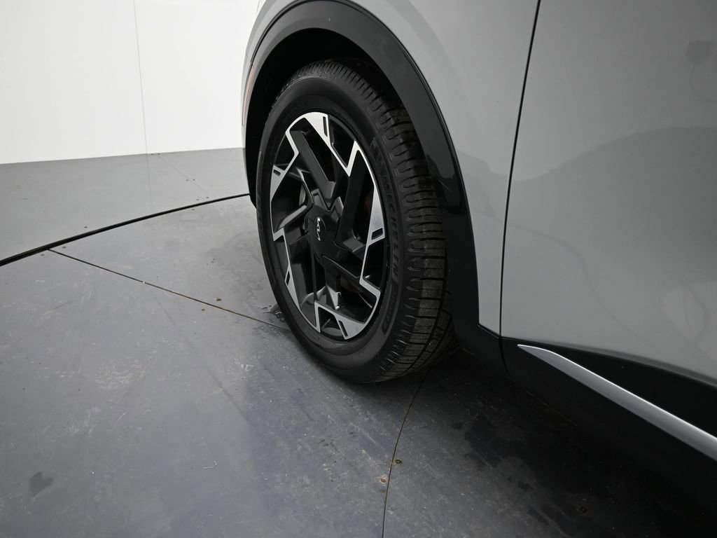 Used 2023 Kia Sportage SX image 11
