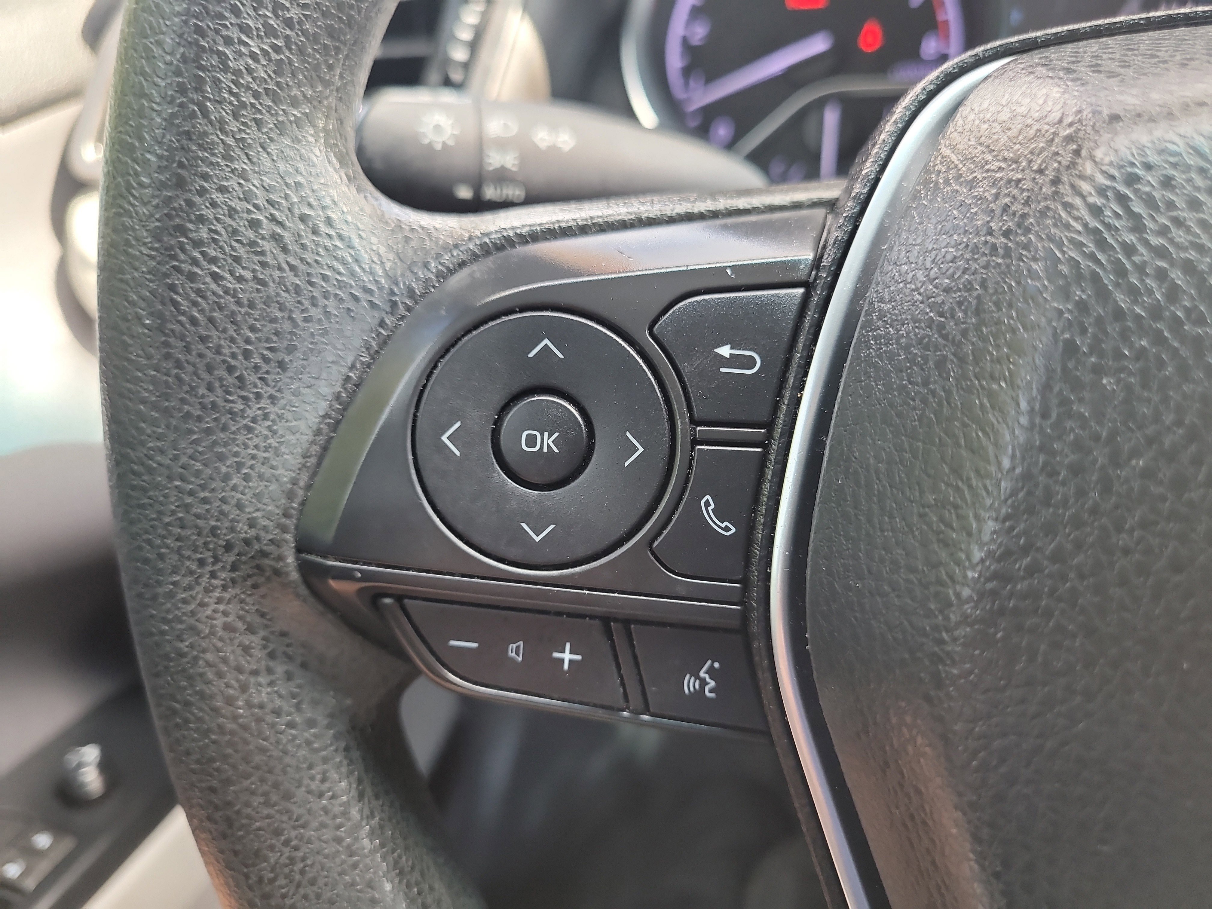 Used 2020 Toyota Camry LE image 26