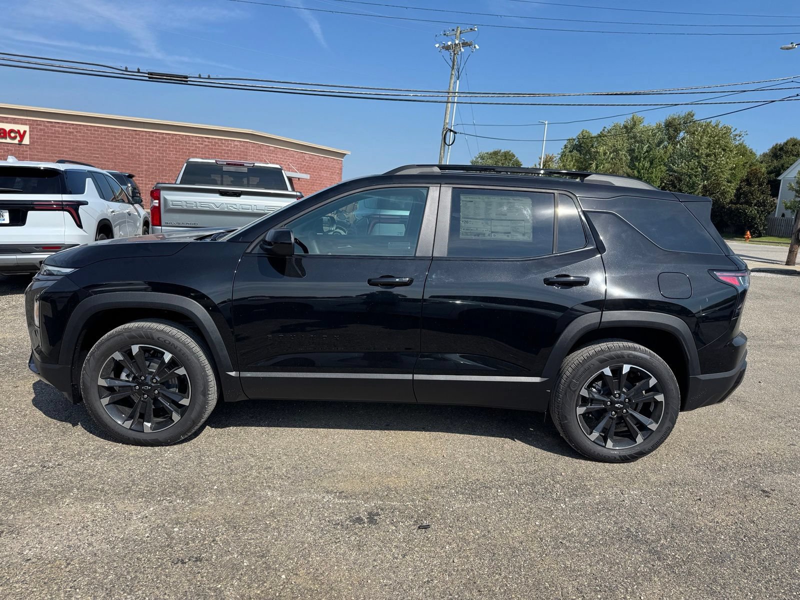 New 2027 Chevrolet Equinox RS w/ Convenience Package III AWD/4WD image 3