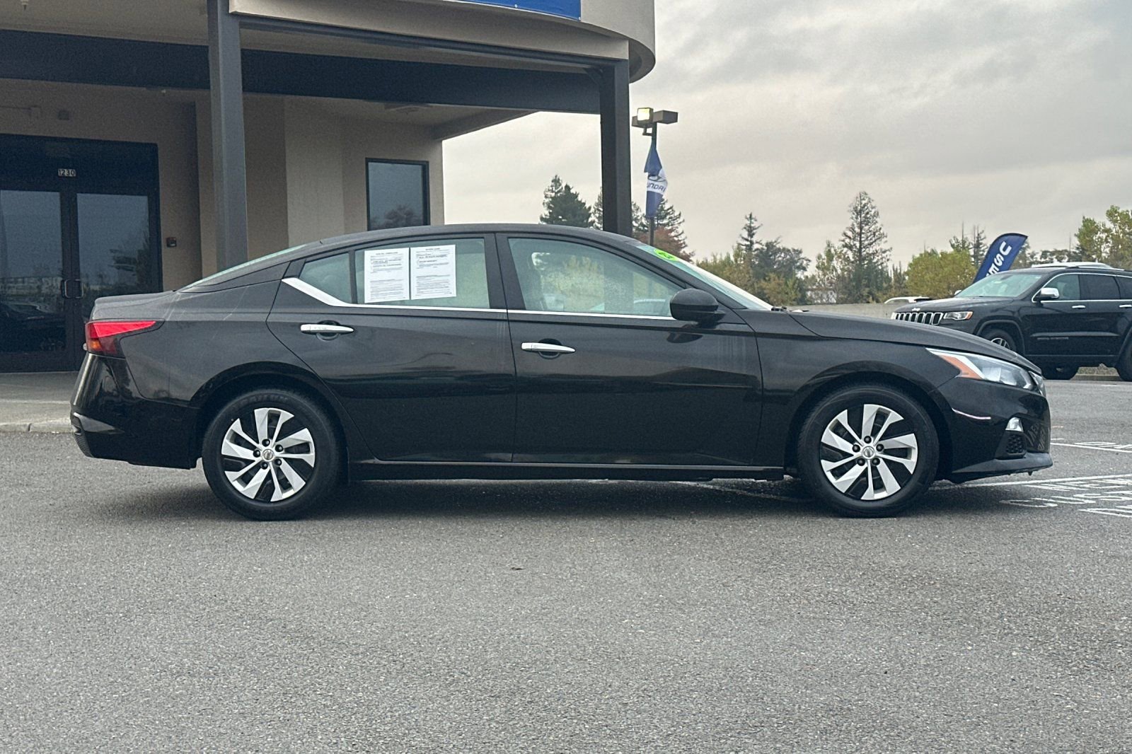 Used 2021 Nissan Altima 2.5 S image 3