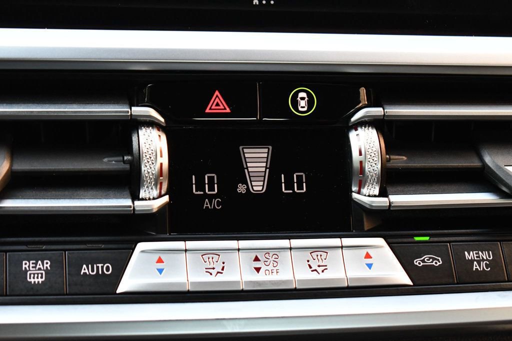 Used 2022 BMW M440i Convertible image 36