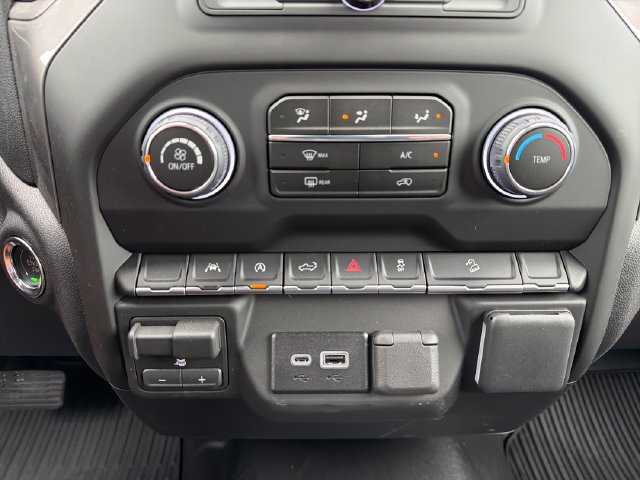 Used 2026 Chevrolet Silverado 1500 Custom Trail Boss w/ LPO, Dark Essentials Package AWD/4WD image 14