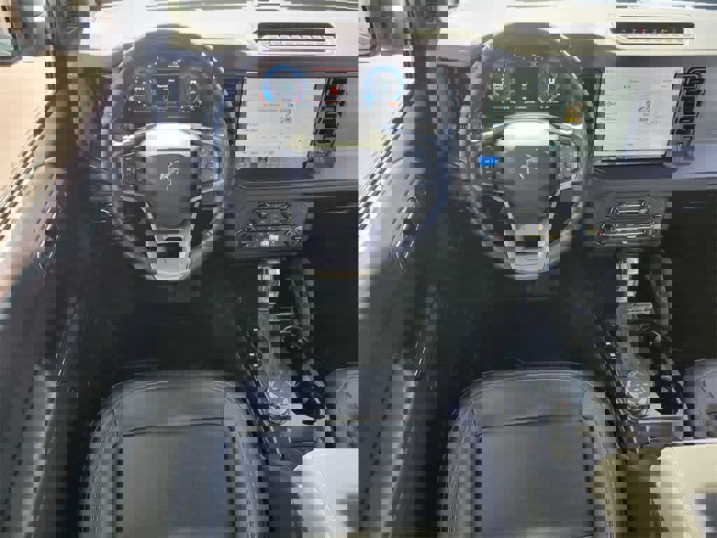 Used 2025 Ford Bronco Badlands image 14