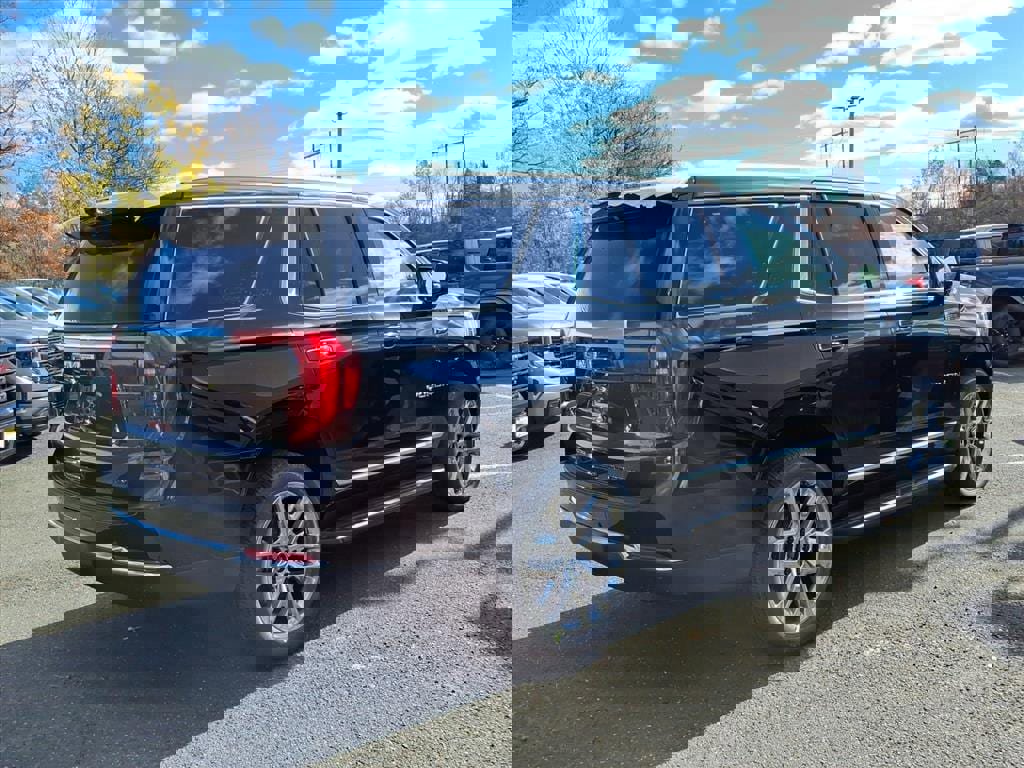 New 2026 GMC Yukon Elevation image 7