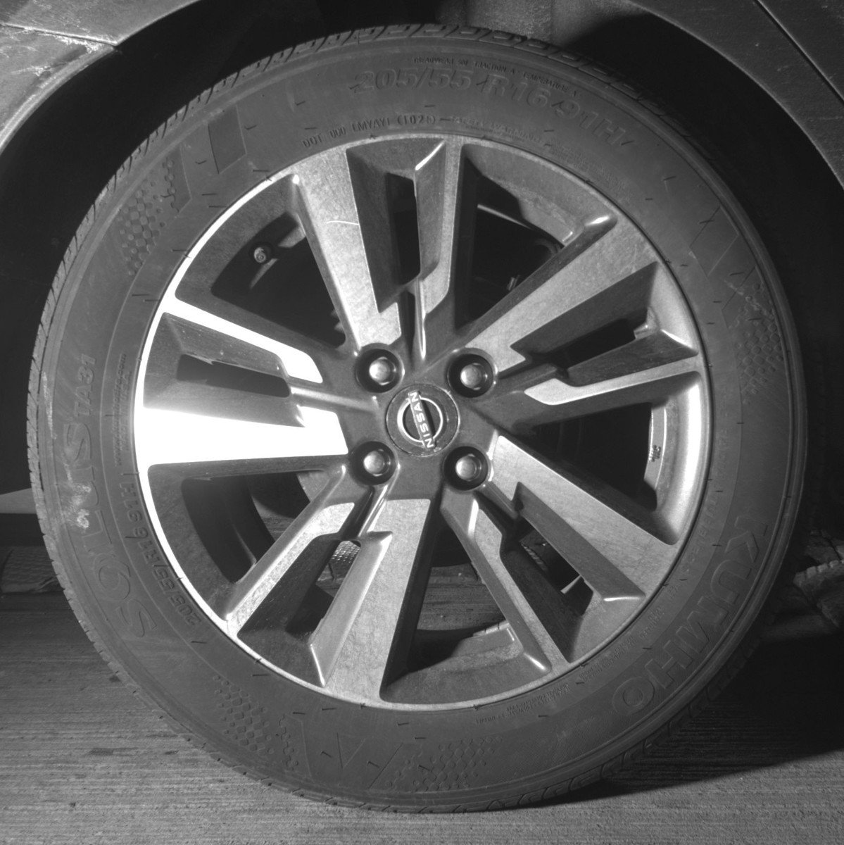 Used 2025 Nissan Versa SV image 15