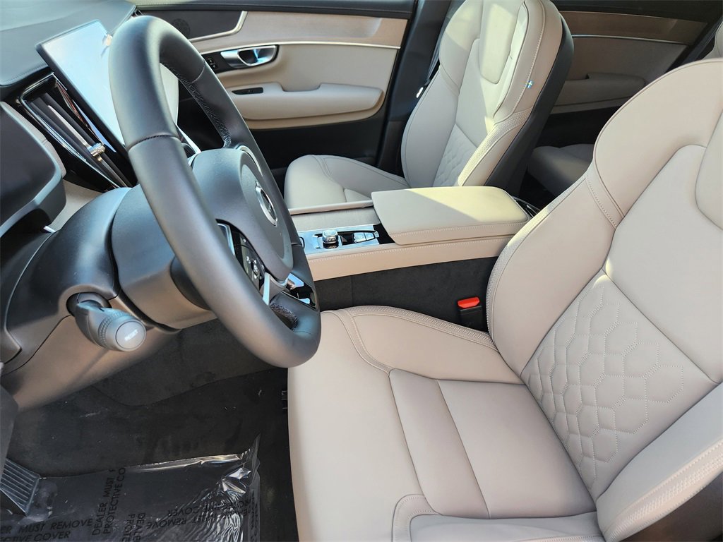 New 2026 Volvo XC90 B5 Core image 5