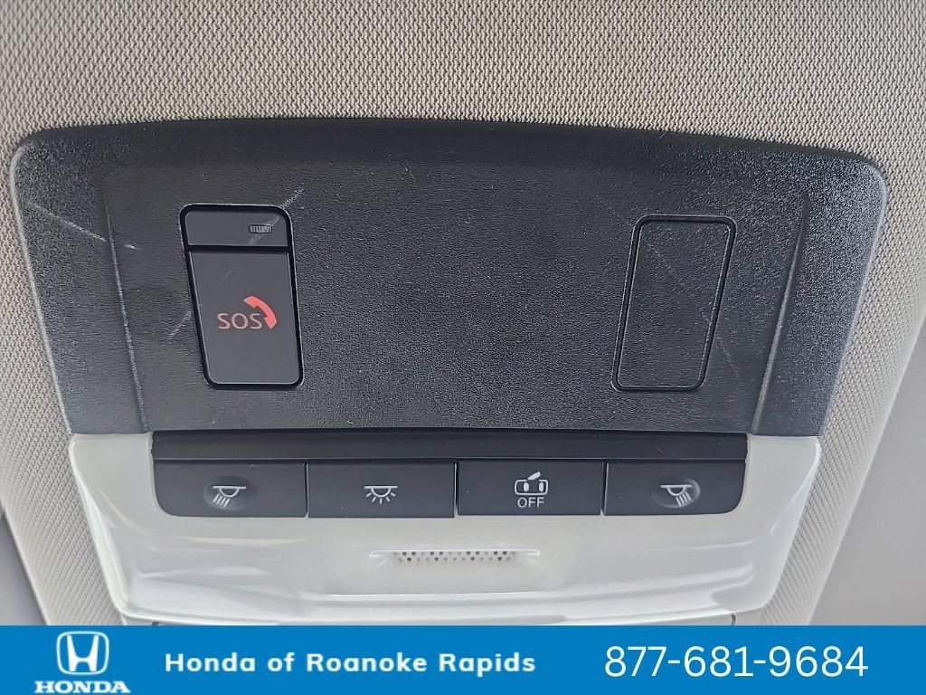 Used 2024 Nissan Rogue SV FWD image 25