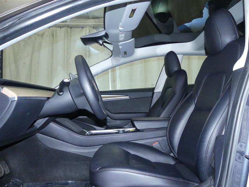 Used 2022 Tesla Model 3 image 19