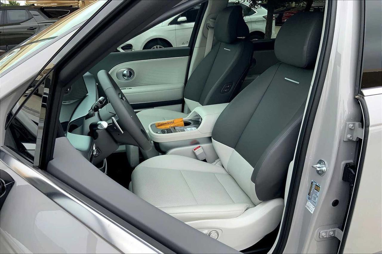 New 2026 Hyundai Ioniq 9 Limited image 7