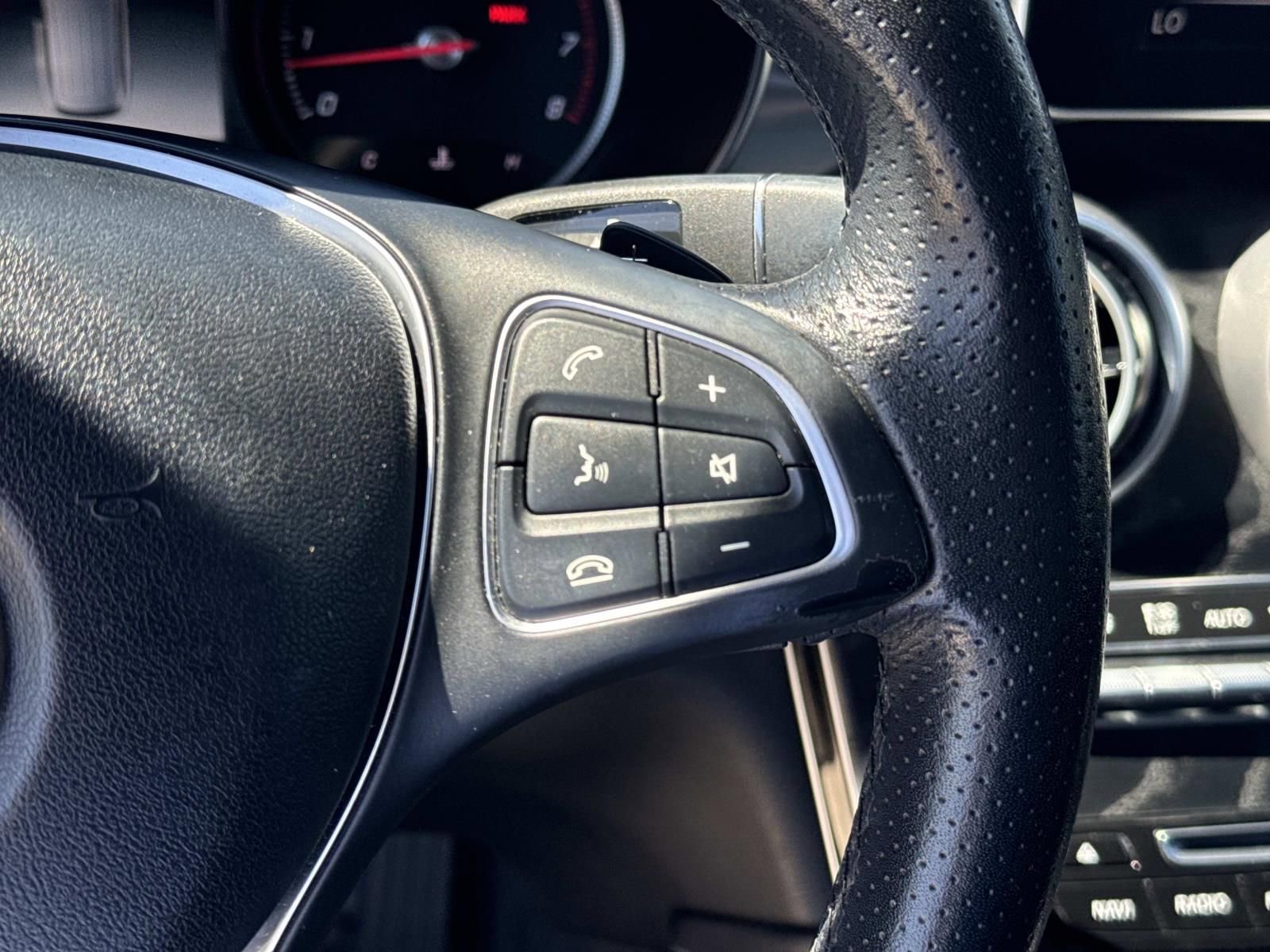 Used 2018 Mercedes-Benz GLC 300 image 24