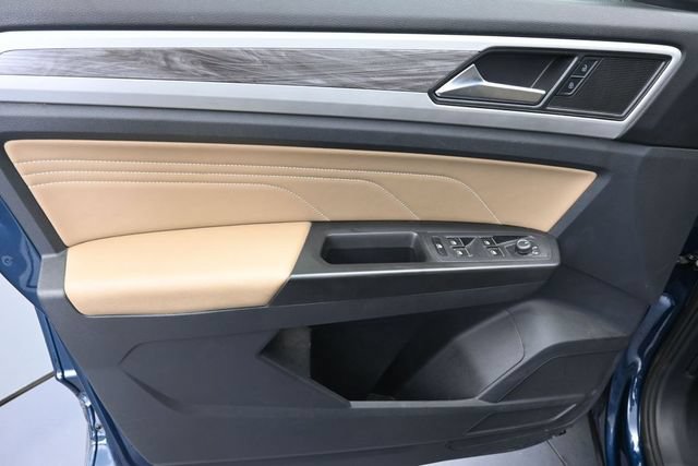 Used 2022 Volkswagen Atlas Cross Sport SE AWD/4WD image 25