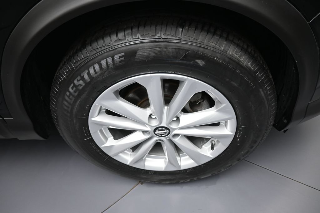 Used 2019 Nissan Rogue Sport SV w/ All-Weather Package AWD/4WD image 13