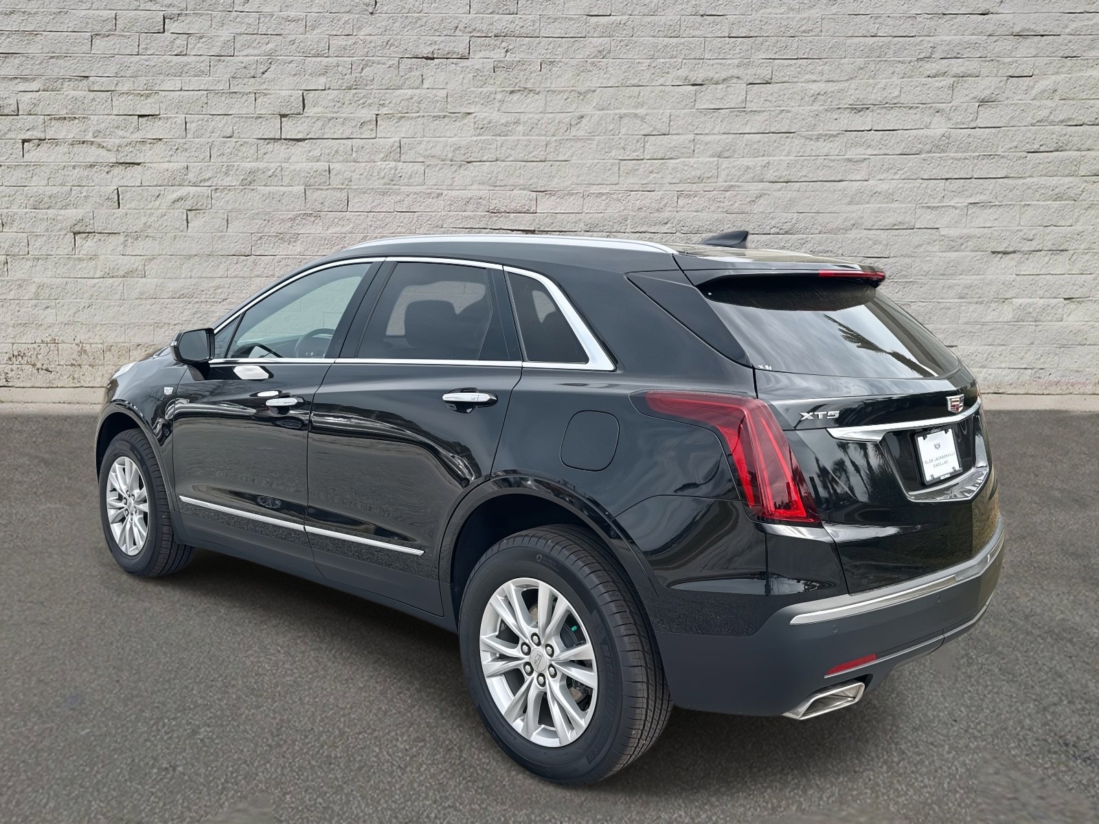 Certified 2023 Cadillac XT5 Luxury image 34