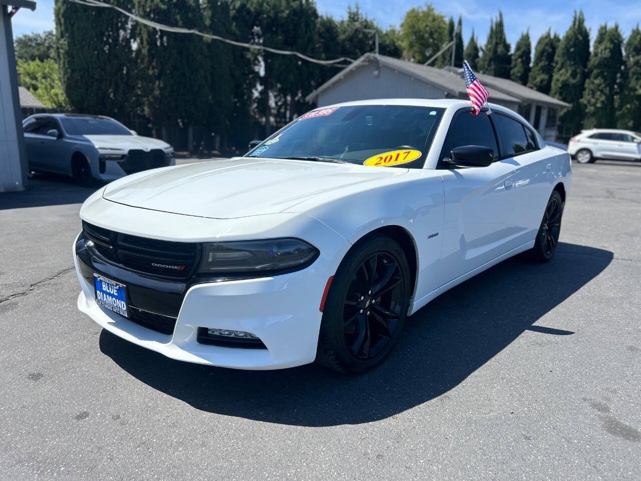 Used 2017 Dodge Charger R/T w/ Blacktop Package RWD image 3