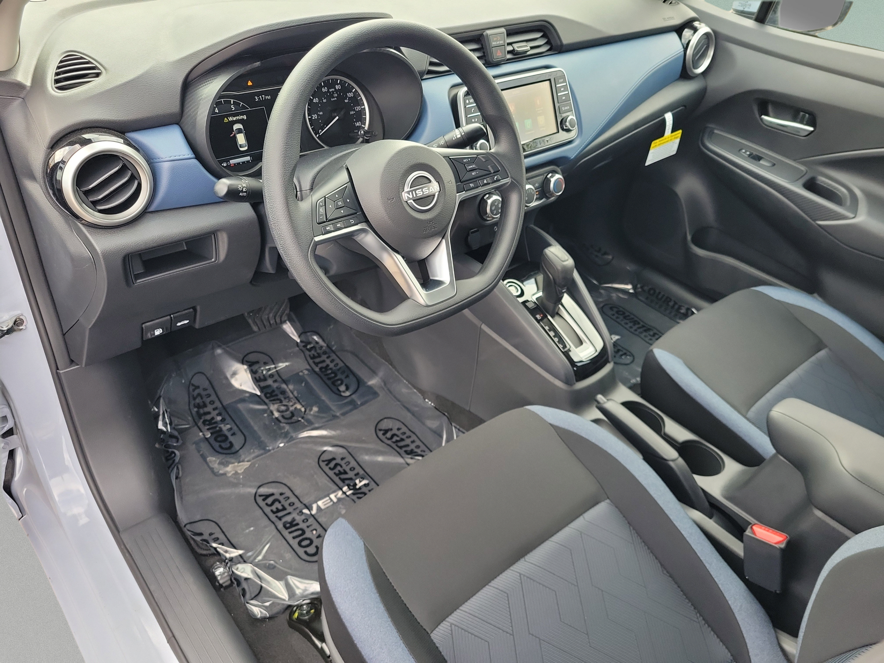 New 2025 Nissan Versa SV w/ Trunk Package FWD image 16