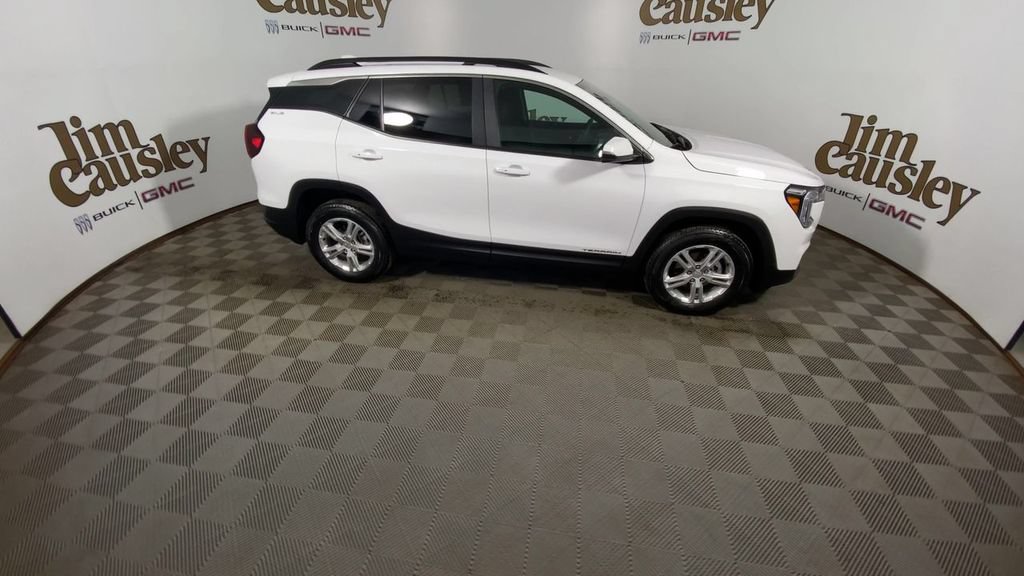 Certified 2023 GMC Terrain SLE w/ Driver Convenience Package AWD/4WD image 9