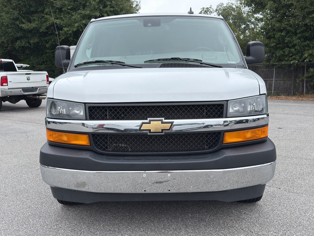 Used 2025 Chevrolet Express 3500 LT w/ LT Preferred Equipment Group RWD image 3